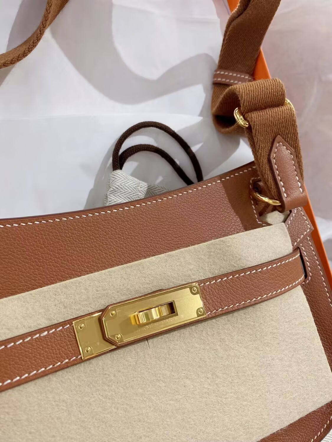 Hermes Original Leather 23CM Mini Jypsiere H0880 Brown Hermes Original Leather 23CM Mini Jypsiere H0880 Brown