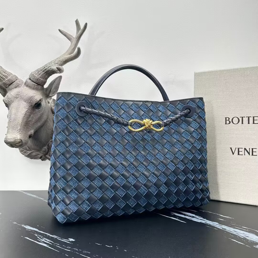 Bottega Veneta Medium Andiamo Bag 766014 Denim&Navy Bottega Veneta Medium Andiamo Bag 766014 Denim&Navy