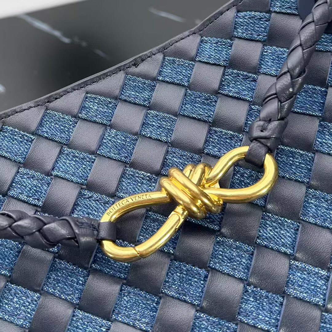 Bottega Veneta Medium Andiamo Bag 766014 Denim&Navy Bottega Veneta Medium Andiamo Bag 766014 Denim&Navy