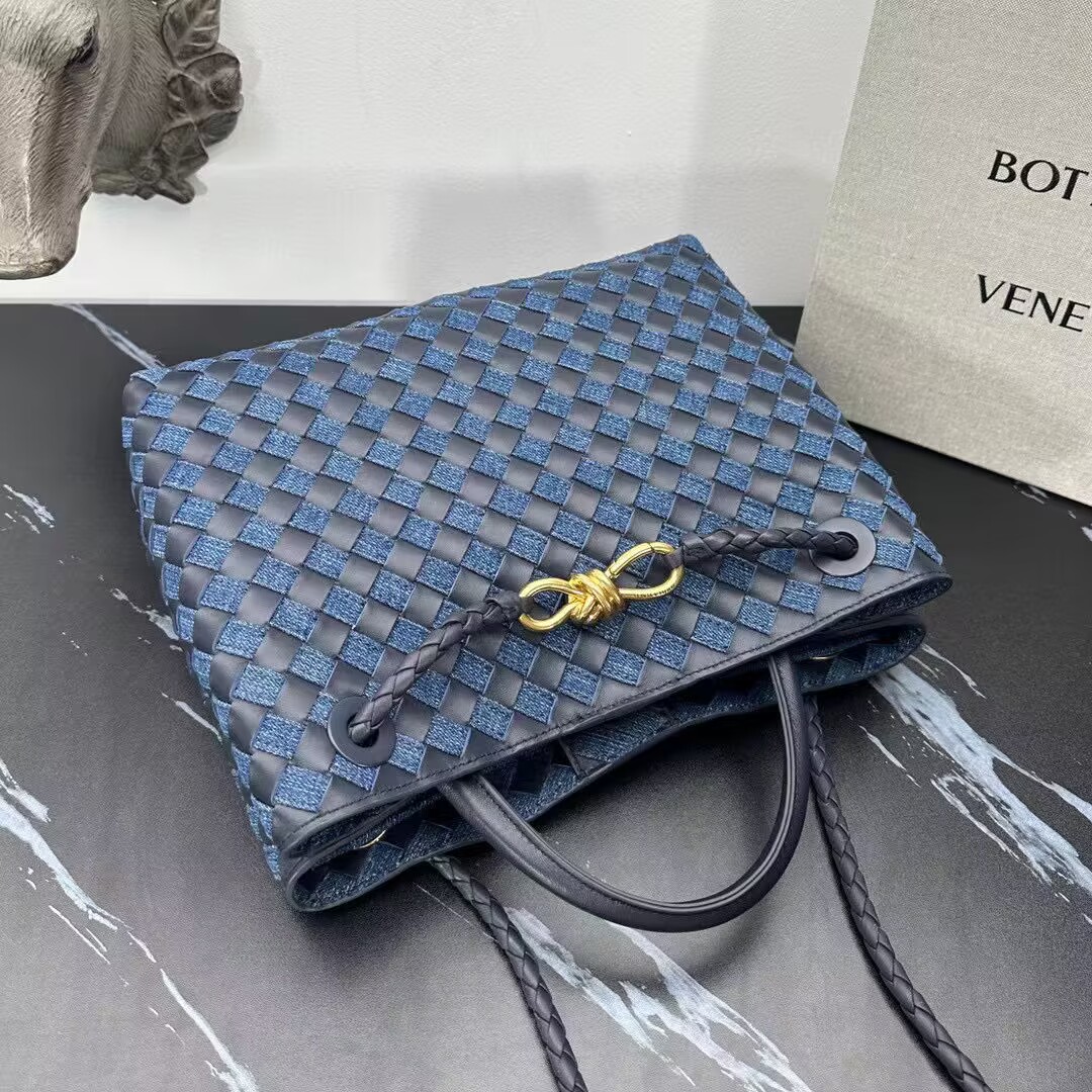 Bottega Veneta Medium Andiamo Bag 766014 Denim&Navy Bottega Veneta Medium Andiamo Bag 766014 Denim&Navy