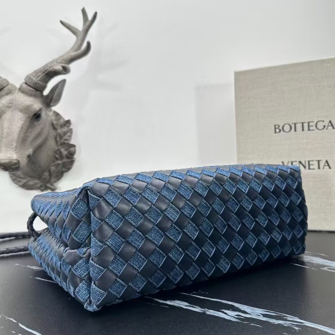 Bottega Veneta Medium Andiamo Bag 766014 Denim&Navy Bottega Veneta Medium Andiamo Bag 766014 Denim&Navy