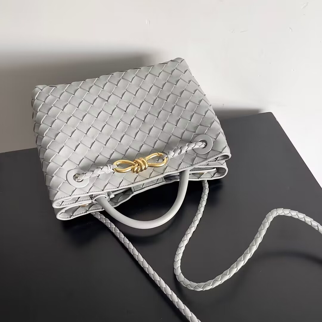 Bottega Veneta Small Andiamo 743568 Ice Blue Bottega Veneta Small Andiamo 743568 Ice Blue