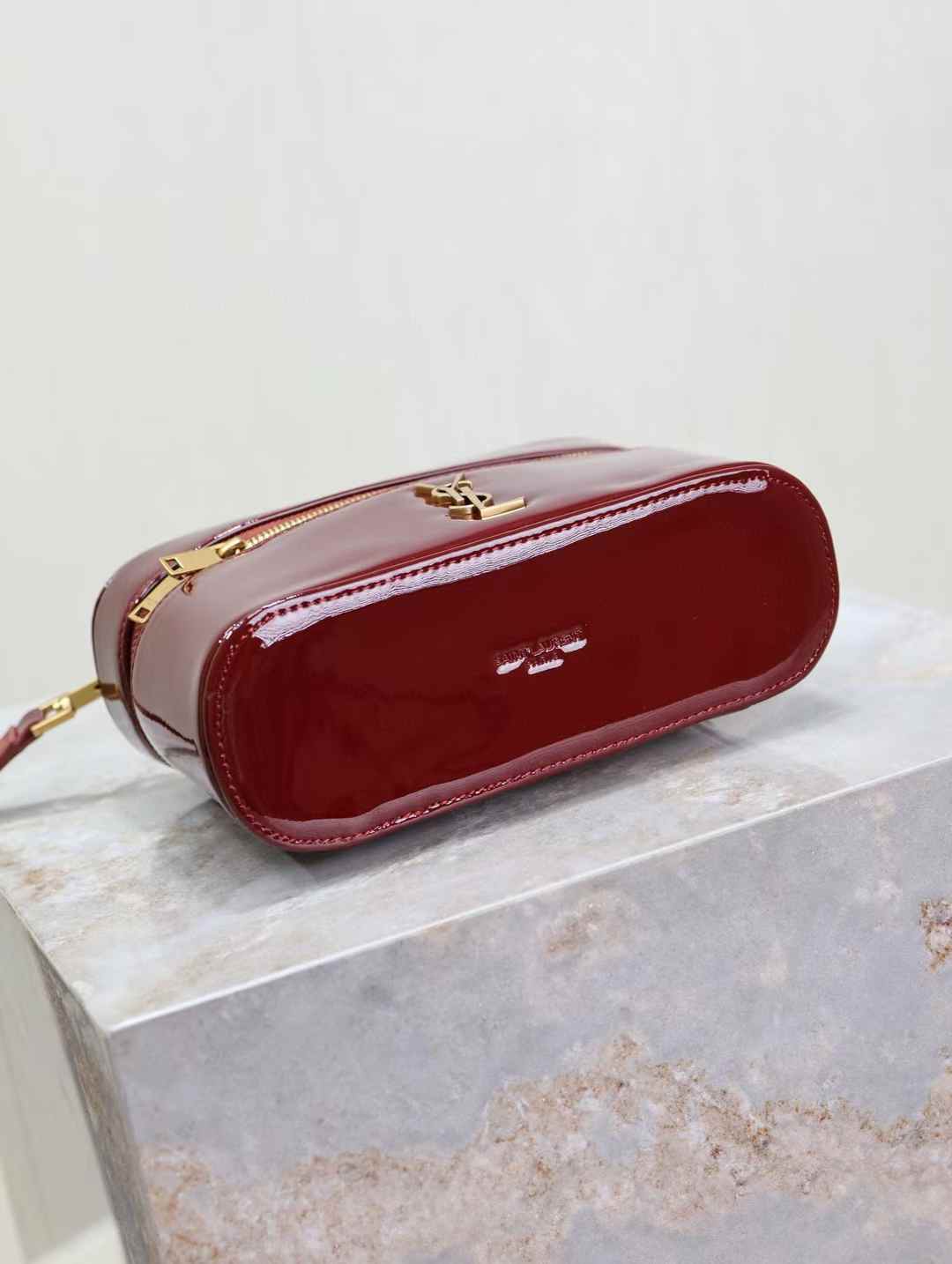 Saint Laurent Original Patent Leather Bag 7429233 Dark Red Wine Saint Laurent Original Patent Leather Bag 7429233 Dark Red Wine