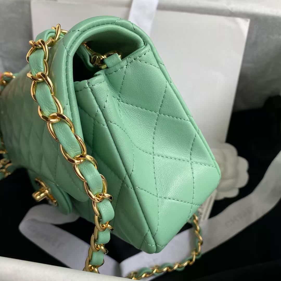 CHANEL CLASSIC 11.12 HANDBAG A01116 Light Green CHANEL CLASSIC 11.12 HANDBAG A01116 Light Green