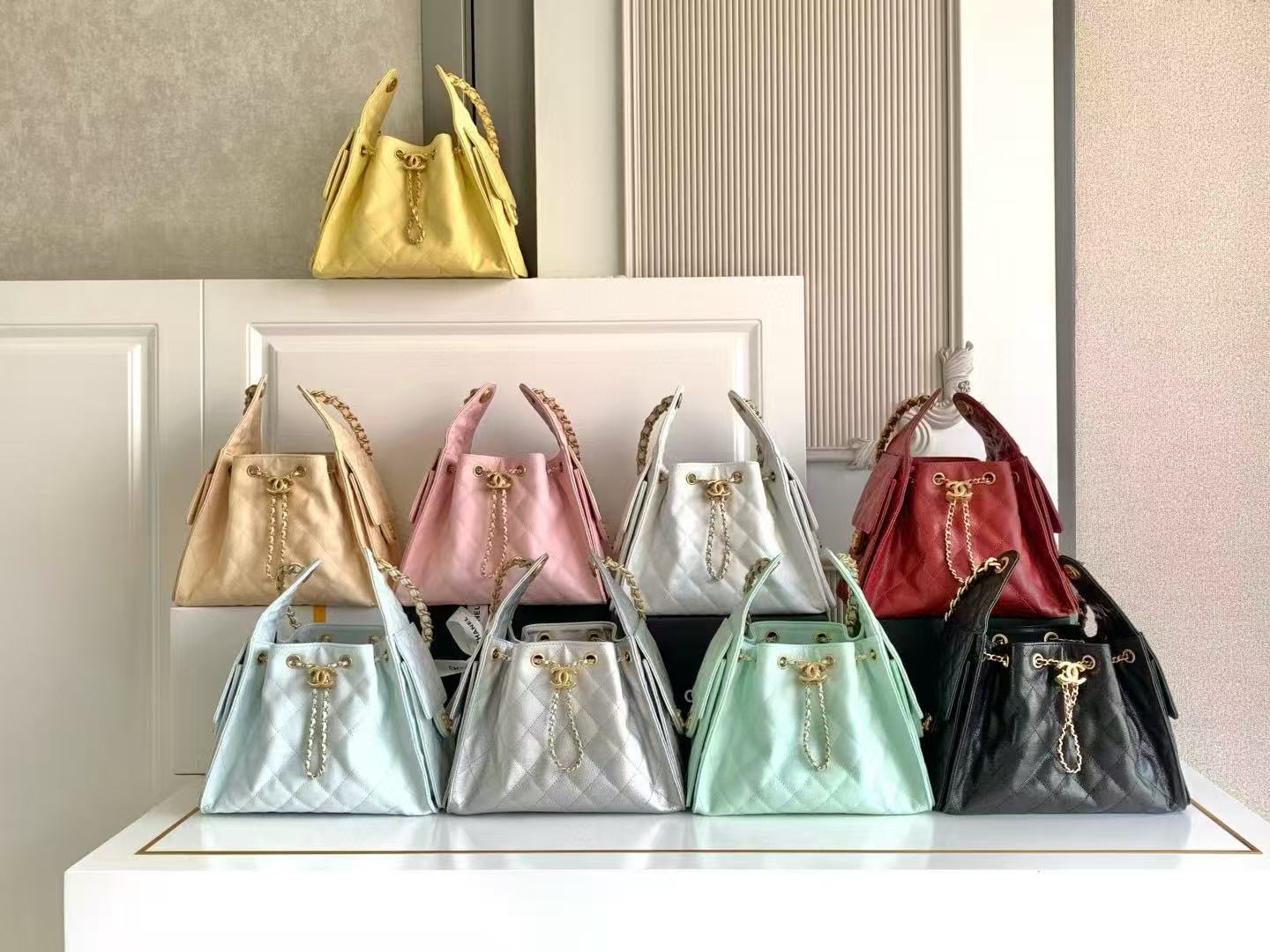 CHANEL 25 SMALL HANDBAG AS5293 Light Pink