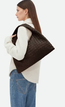 Bottega Veneta Hop Shoulder bag with Intrecciato craftsmanship in calf leather 796262 Fondant Bottega Veneta Hop Shoulder bag with Intrecciato craftsmanship in calf leather 796262 Fondant
