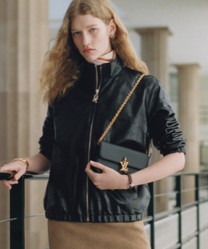 Louis Vuitton NEW Wallet On Chain LV Bloom M14581 black Louis Vuitton NEW Wallet On Chain LV Bloom M14581 black