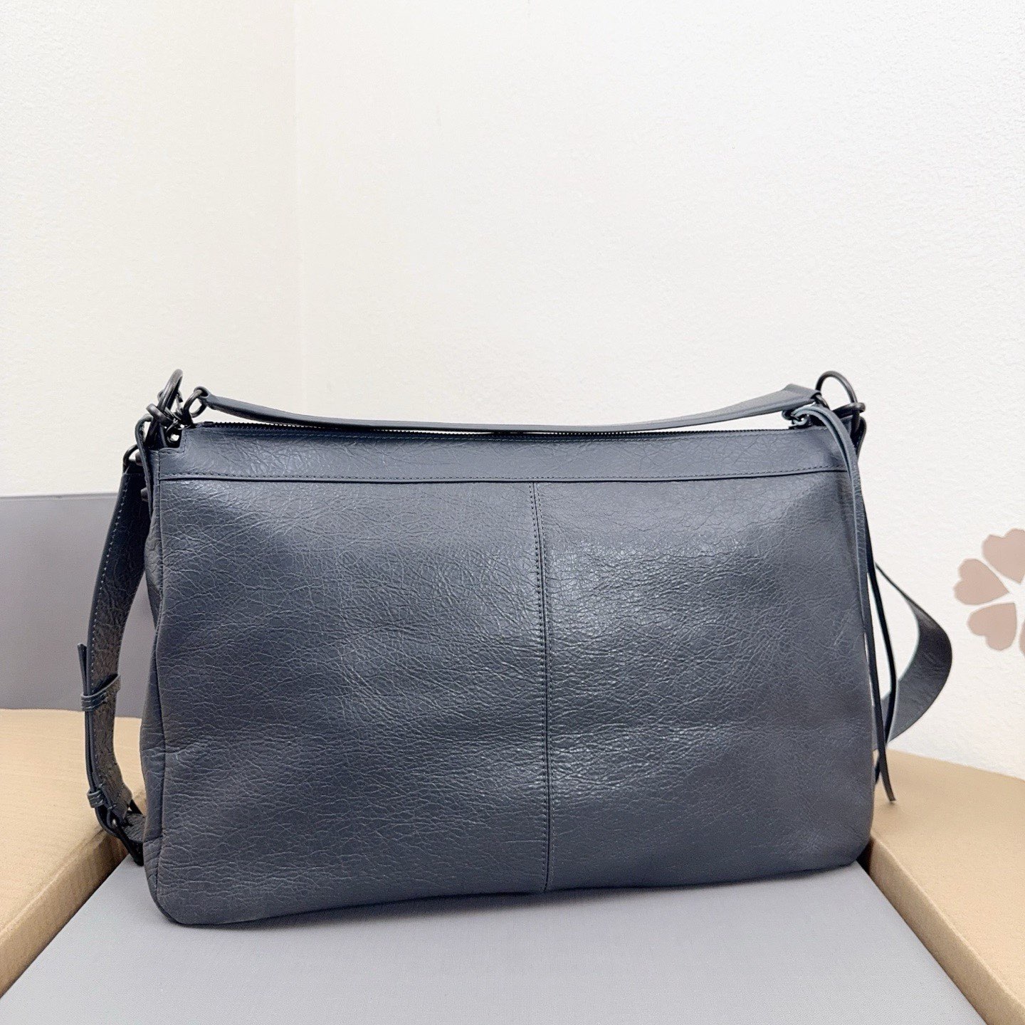 Balenciaga Original Leather Handbag 2185 Gray Balenciaga Original Leather Handbag 2185 Gray