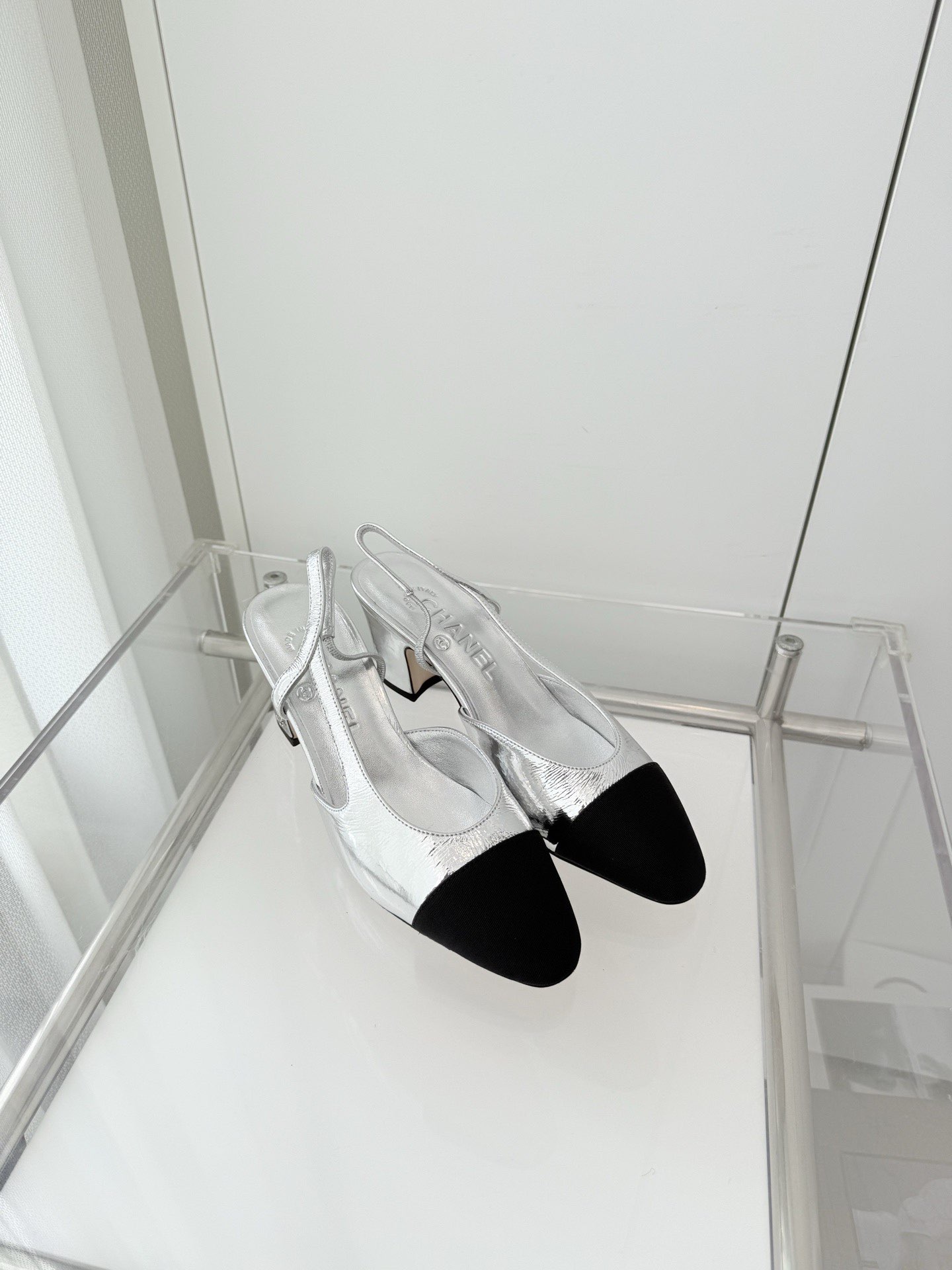 Chanel Sandals Calfskin Shoes 6.5CM Heels 63013 Silver Chanel Sandals Calfskin Shoes 6.5CM Heels 63013 Silver