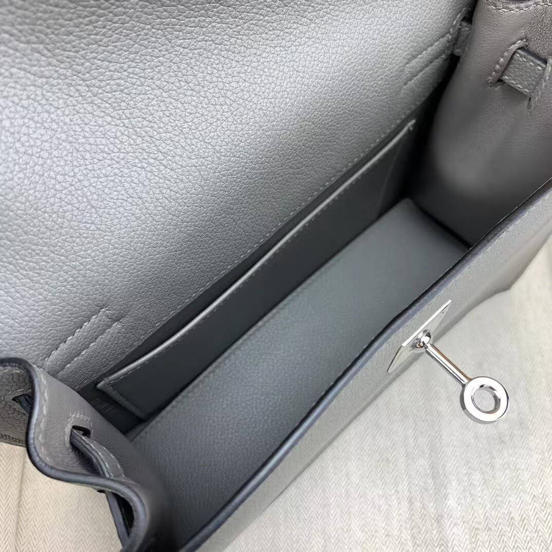 Hermes Kelly Danse Original Evercolor Leather 22CM KL22 Gray Silver-Tone Hermes Kelly Danse Original Evercolor Leather 22CM KL22 Gray Silver-Tone