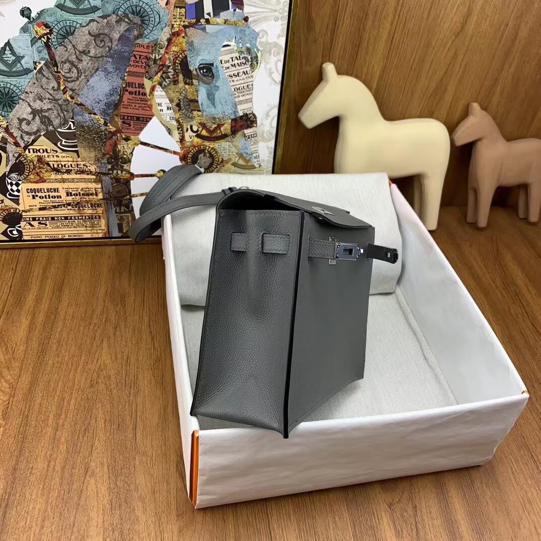 Hermes Kelly Danse Original Evercolor Leather 22CM KL22 Gray Silver-Tone Hermes Kelly Danse Original Evercolor Leather 22CM KL22 Gray Silver-Tone
