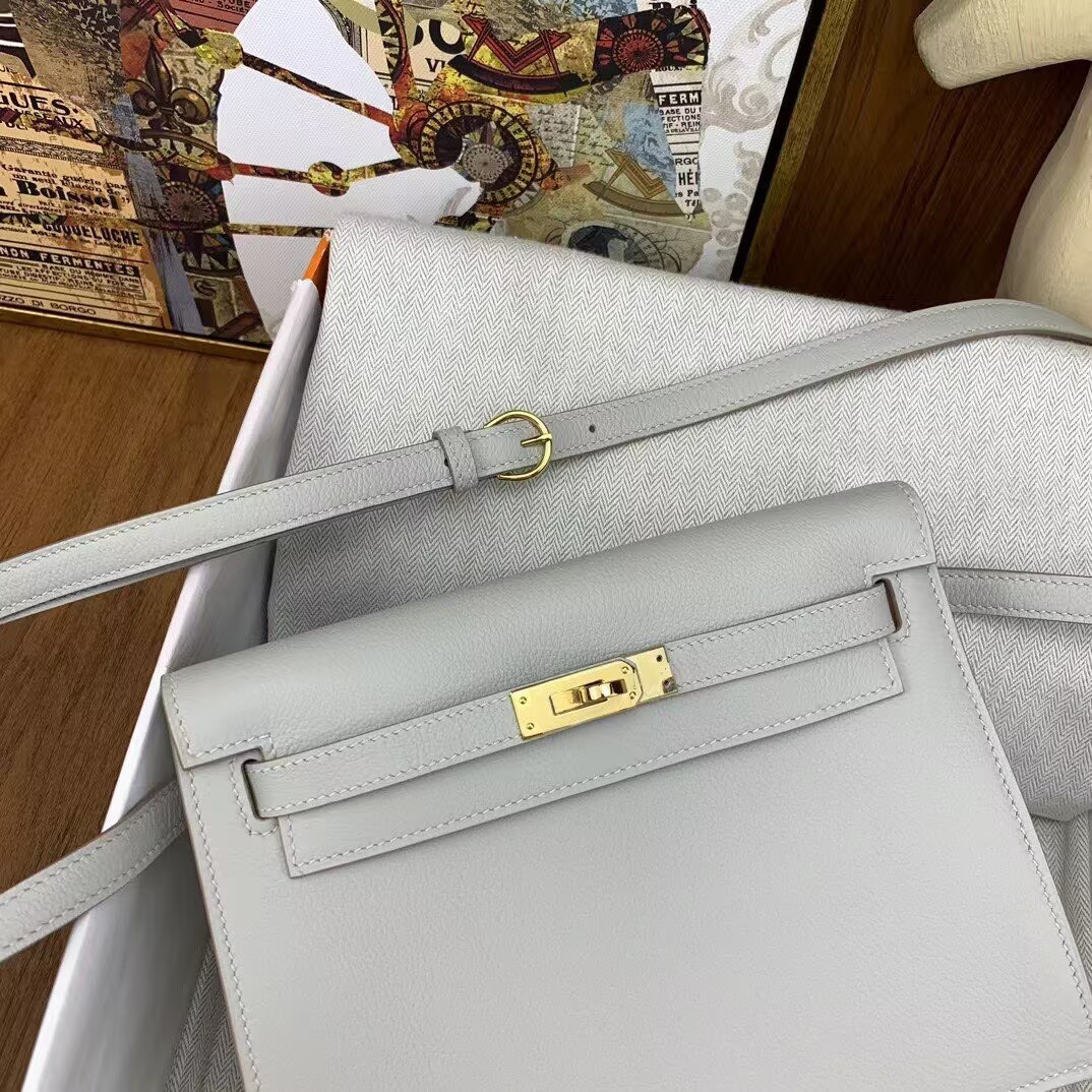 Hermes Kelly Danse Original Evercolor Leather 22CM KL22 Light Gold-Tone Hermes Kelly Danse Original Evercolor Leather 22CM KL22 Light Gold-Tone