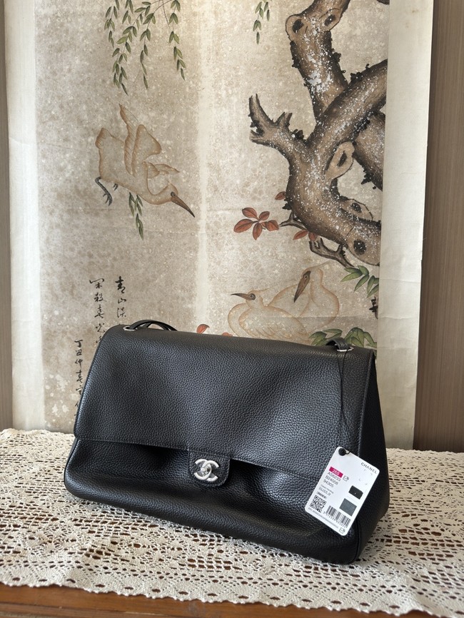 Chanel SPRING SUMMER 2026 MAXI FLAP BAG Grained Calfskin & Silver-Tone Metal AS6233 Black
