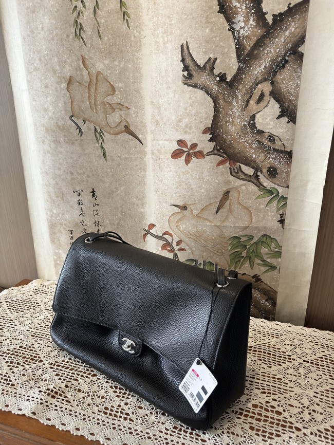 Chanel SPRING SUMMER 2026 MAXI FLAP BAG Grained Calfskin & Silver-Tone Metal AS6233 Black
