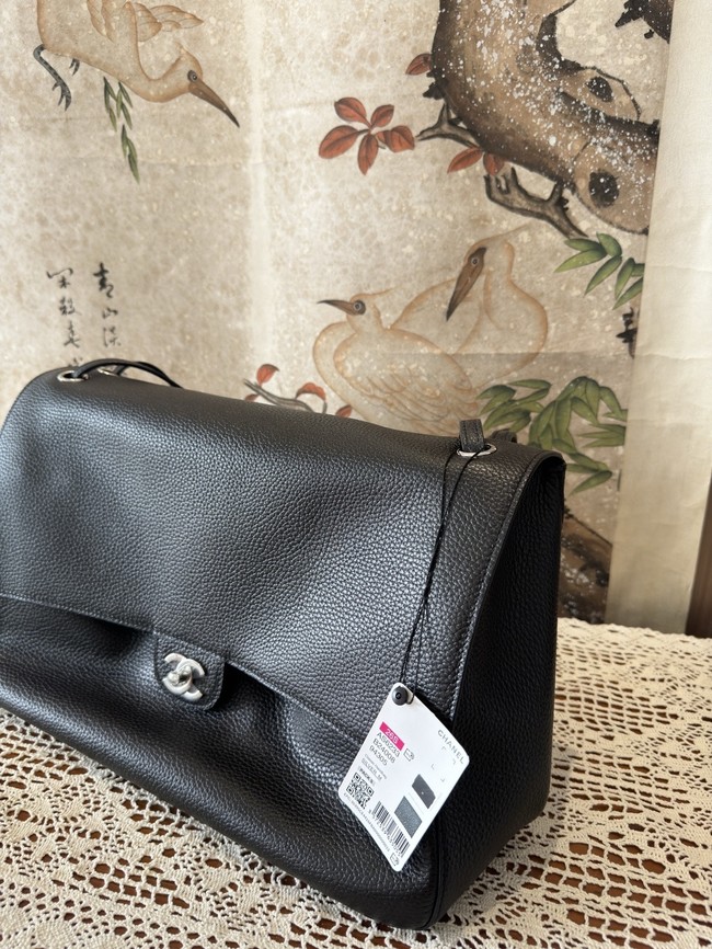 Chanel SPRING SUMMER 2026 MAXI FLAP BAG Grained Calfskin & Silver-Tone Metal AS6233 Black