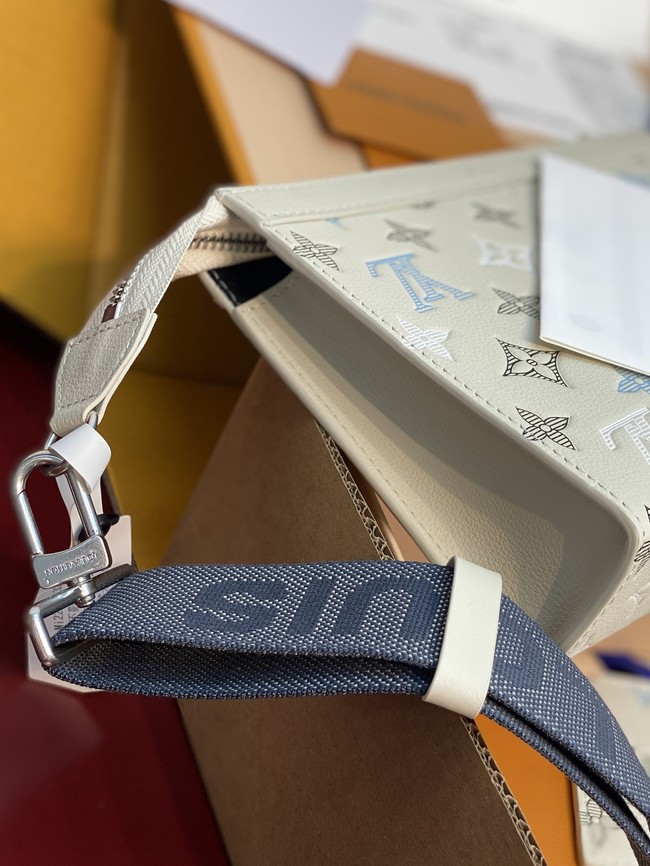 Louis Vuitton Trio Messenger M28818 Ecru White