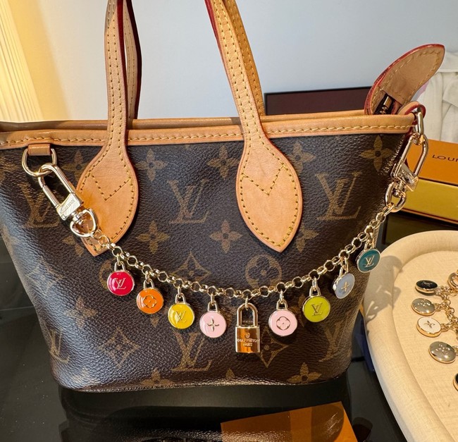 Louis Vuitton Confetti Chain Bag Charm M03459-1