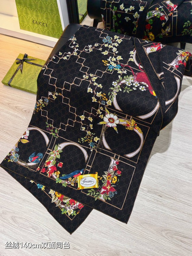 Gucci  Shawl Cashmere and Silk 76131-1