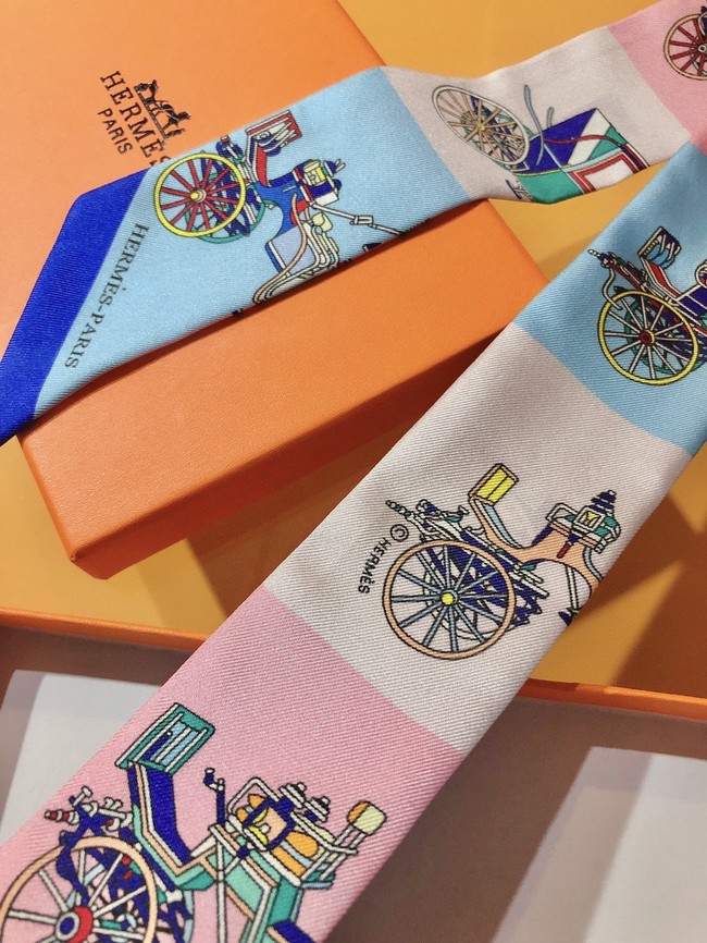 Hermes Twilly silk scarf H06425-2