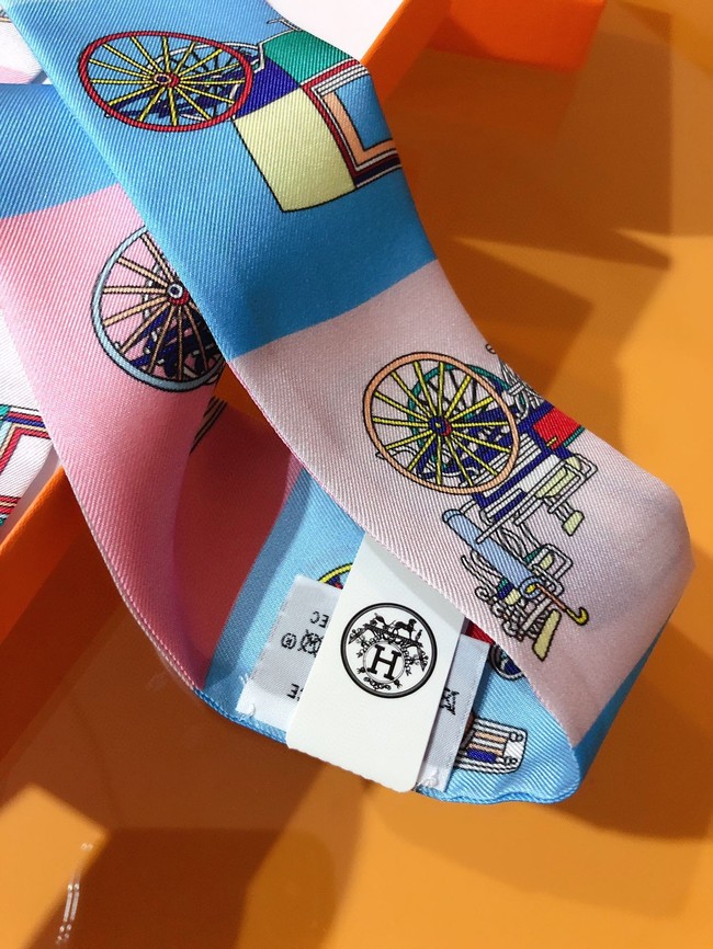 Hermes Twilly silk scarf H06425-2