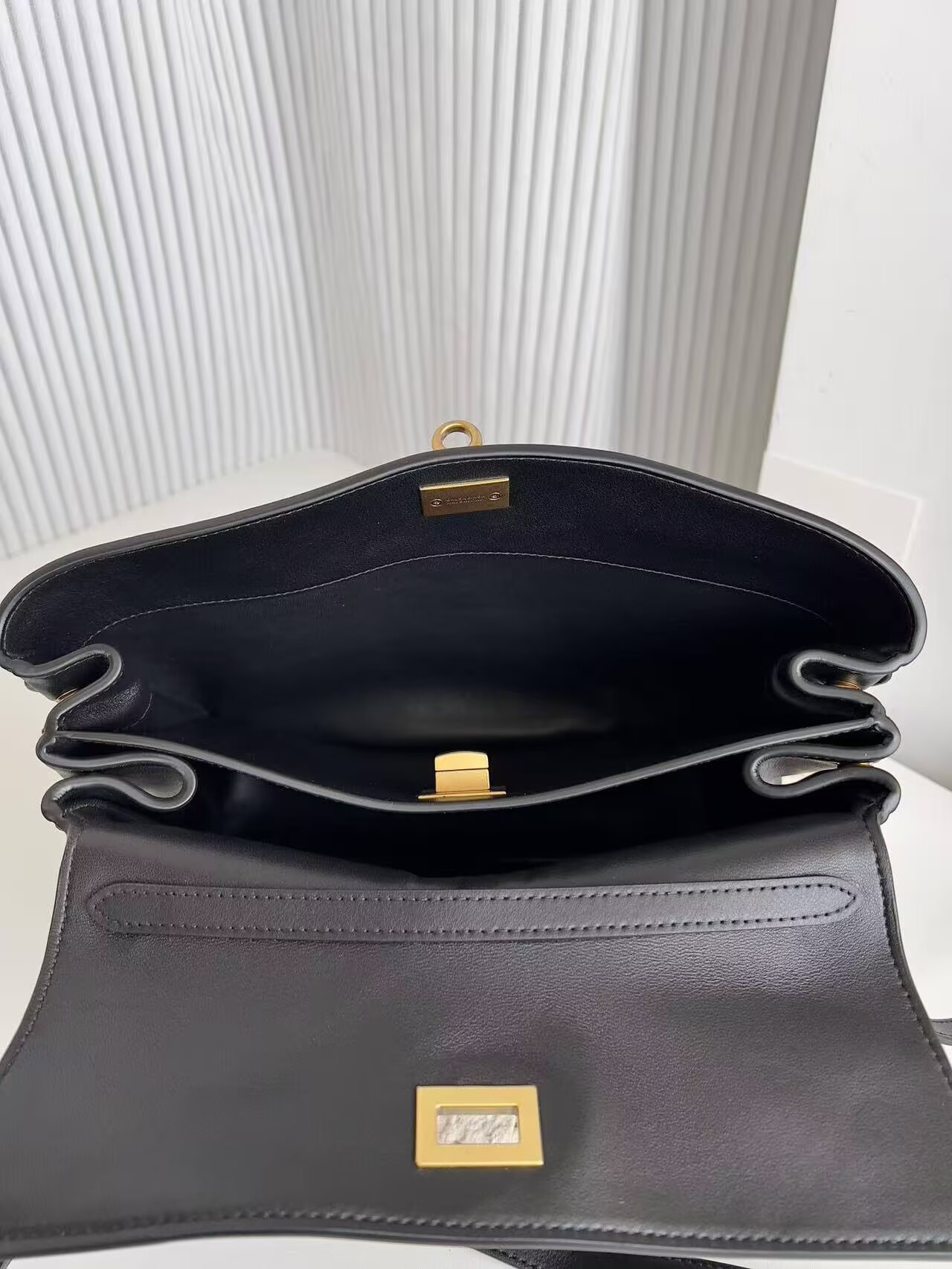 Balenciaga Rodeo Handbag Large smooth calfskin 795459 black gold-tone Balenciaga Rodeo Handbag Large smooth calfskin 795459 black gold-tone