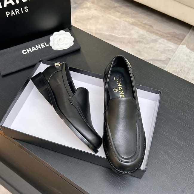 Chanel Mocassins Shiny Calfskin G47044-2