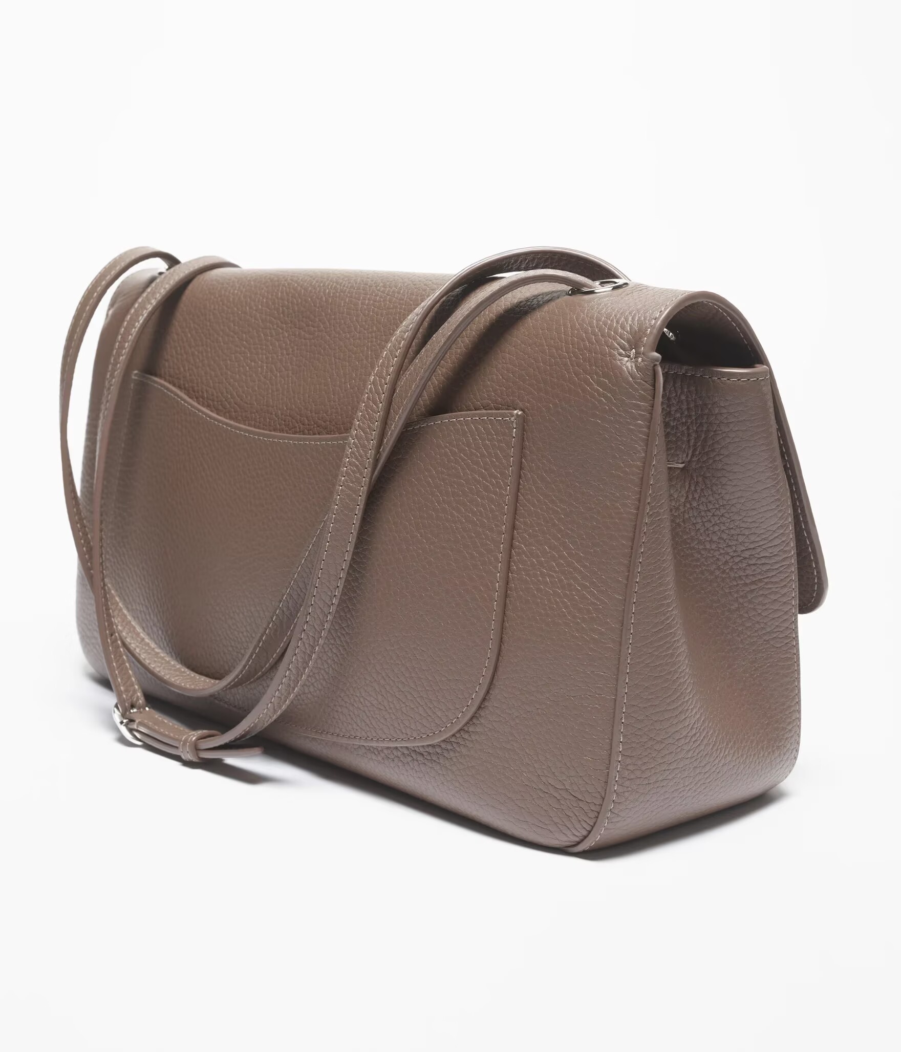 Chanel SPRING SUMMER 2026 MAXI FLAP BAG Grained Calfskin & Sliver-Tone Metal Light Brown AS6231 Chanel SPRING SUMMER 2026 MAXI FLAP BAG Grained Calfskin & Sliver-Tone Metal Light Brown AS6231