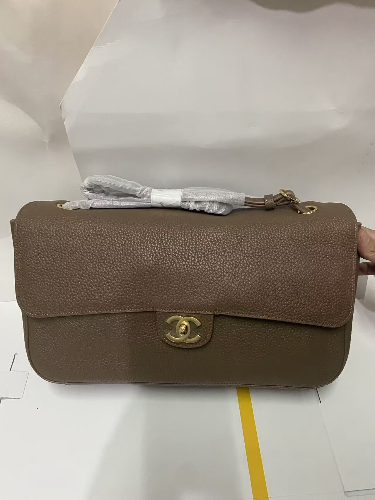 Chanel SPRING SUMMER 2026 MAXI FLAP BAG Grained Calfskin & Sliver-Tone Metal Light Brown AS6231 Chanel SPRING SUMMER 2026 MAXI FLAP BAG Grained Calfskin & Sliver-Tone Metal Light Brown AS6231