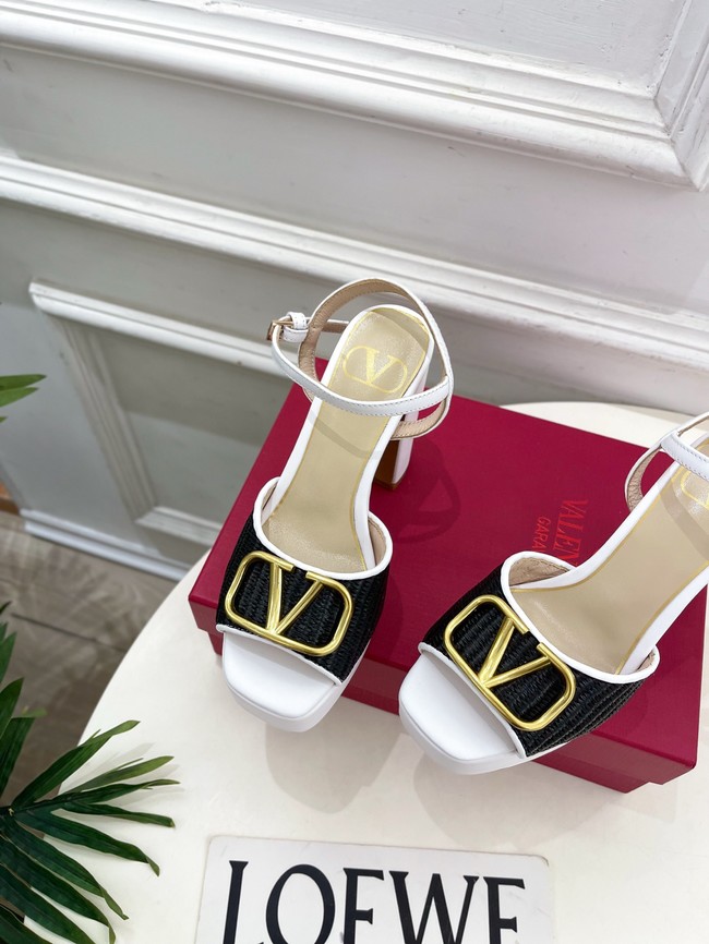 Valentino Sandals 67043-2