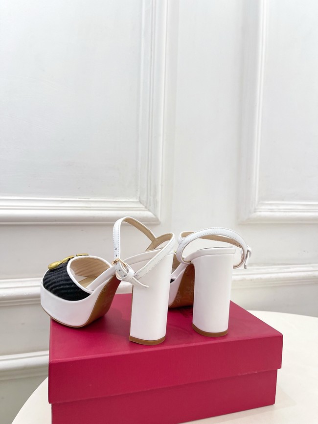 Valentino Sandals 67043-2
