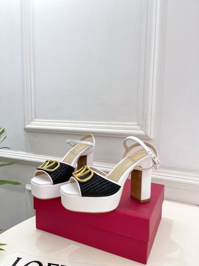 Valentino Sandals 67043-2