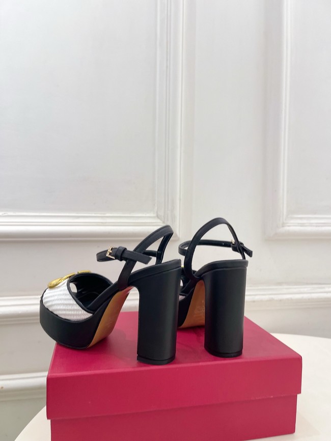 Valentino Sandals 67043-3