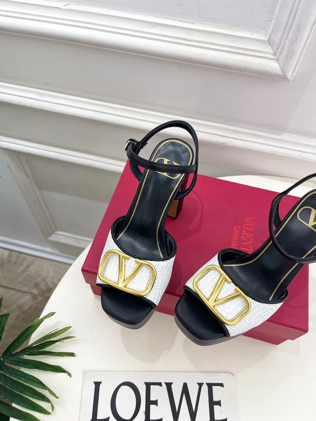 Valentino Sandals 67043-3