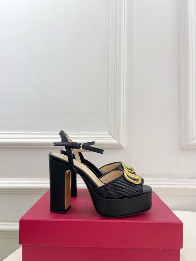 Valentino Sandals 67043-5