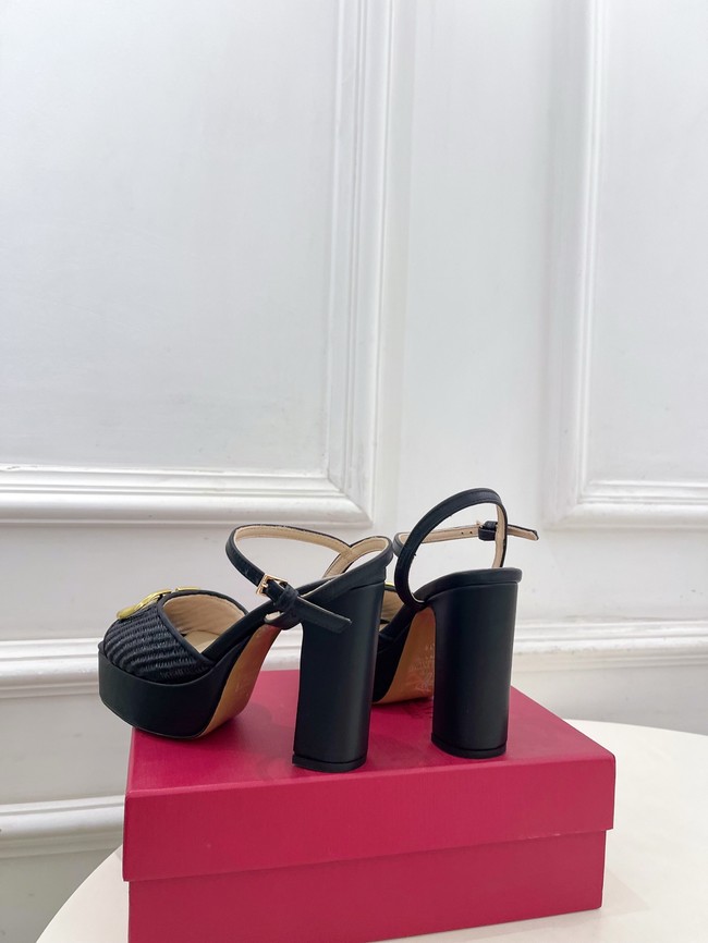 Valentino Sandals 67043-5
