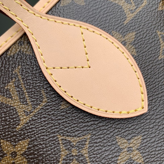 Louis Vuitton Neverwoof M27847