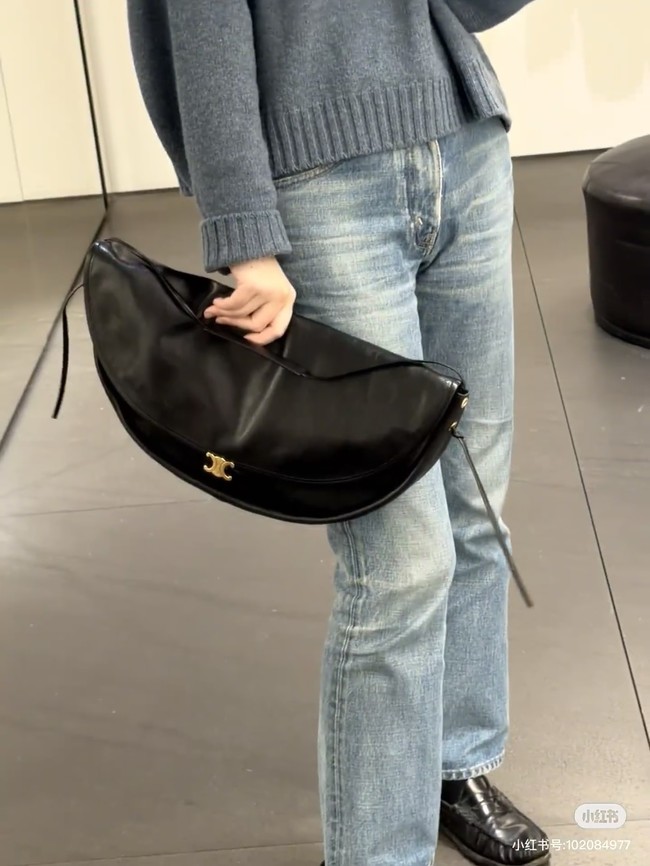 CELINE HALFMOON SOFT TRIOMPHE BAG IN SUPPLE SHINY LAMBSKIN 124142 black 