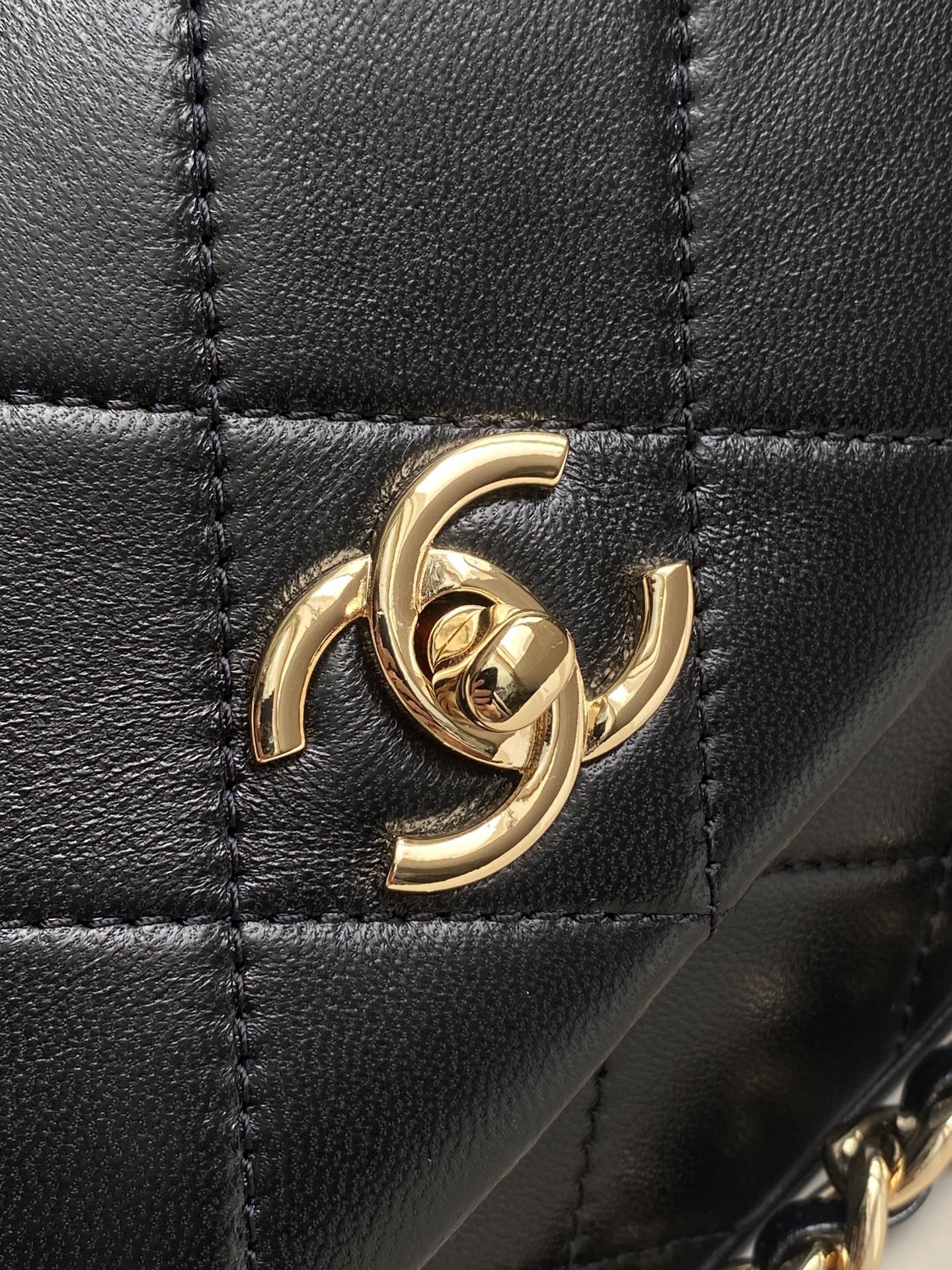 CHANEL Lambskin Flap Bag AS6112 black
