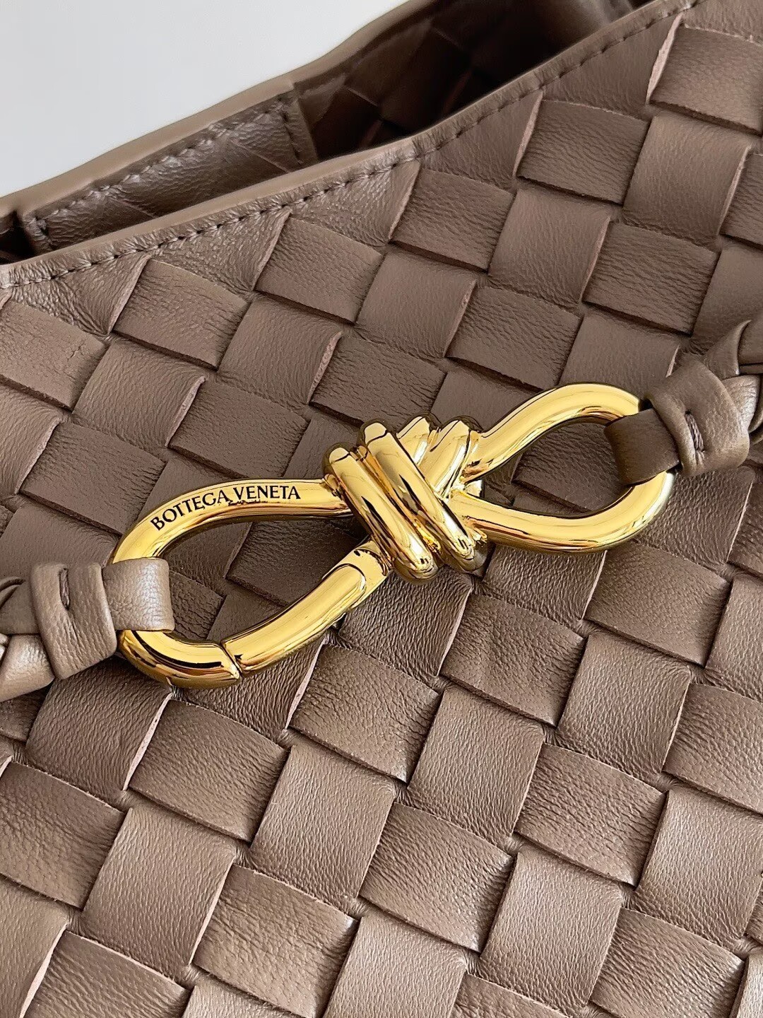 Bottega Veneta Andiamo Pepites Original Leather Large Bag 743575 Brown Bottega Veneta Andiamo Pepites Original Leather Large Bag 743575 Brown