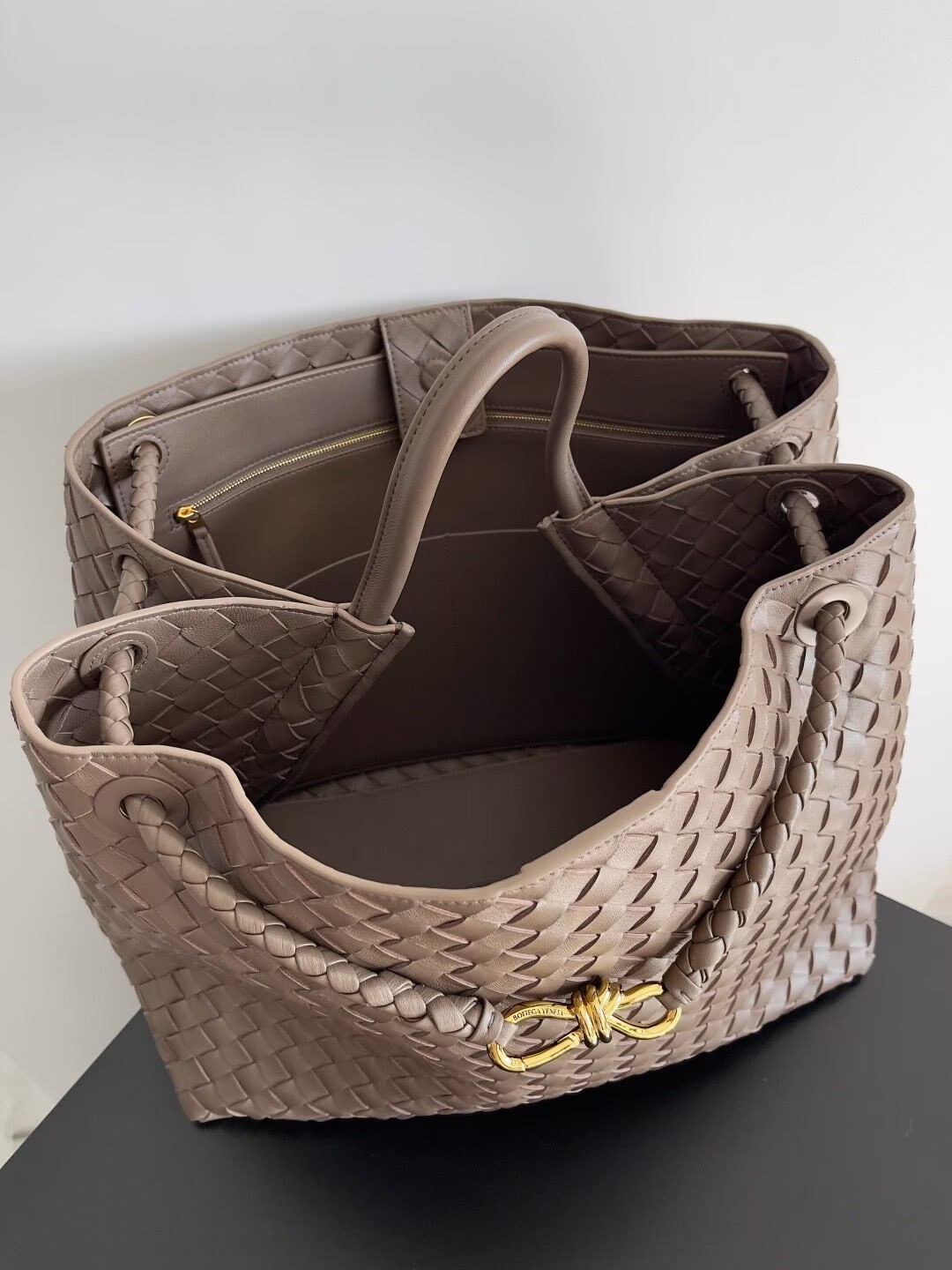 Bottega Veneta Andiamo Pepites Original Leather Large Bag 743575 Brown Bottega Veneta Andiamo Pepites Original Leather Large Bag 743575 Brown