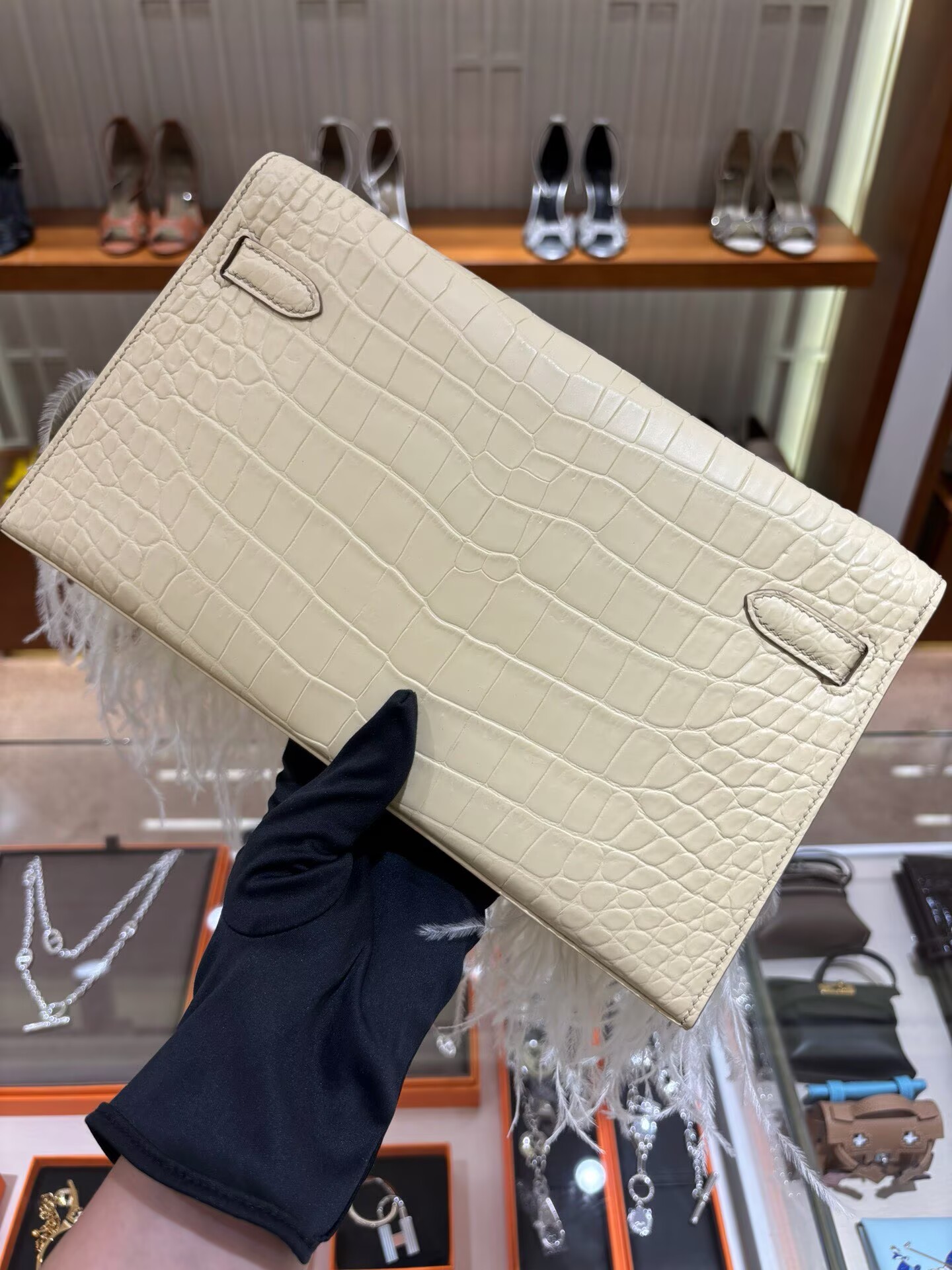 Hermes Kelly Elan Original Crocodile Leather Ostich Feathers Bag 83210 Cream Hermes Kelly Elan Original Crocodile Leather Ostich Feathers Bag 83210 Cream