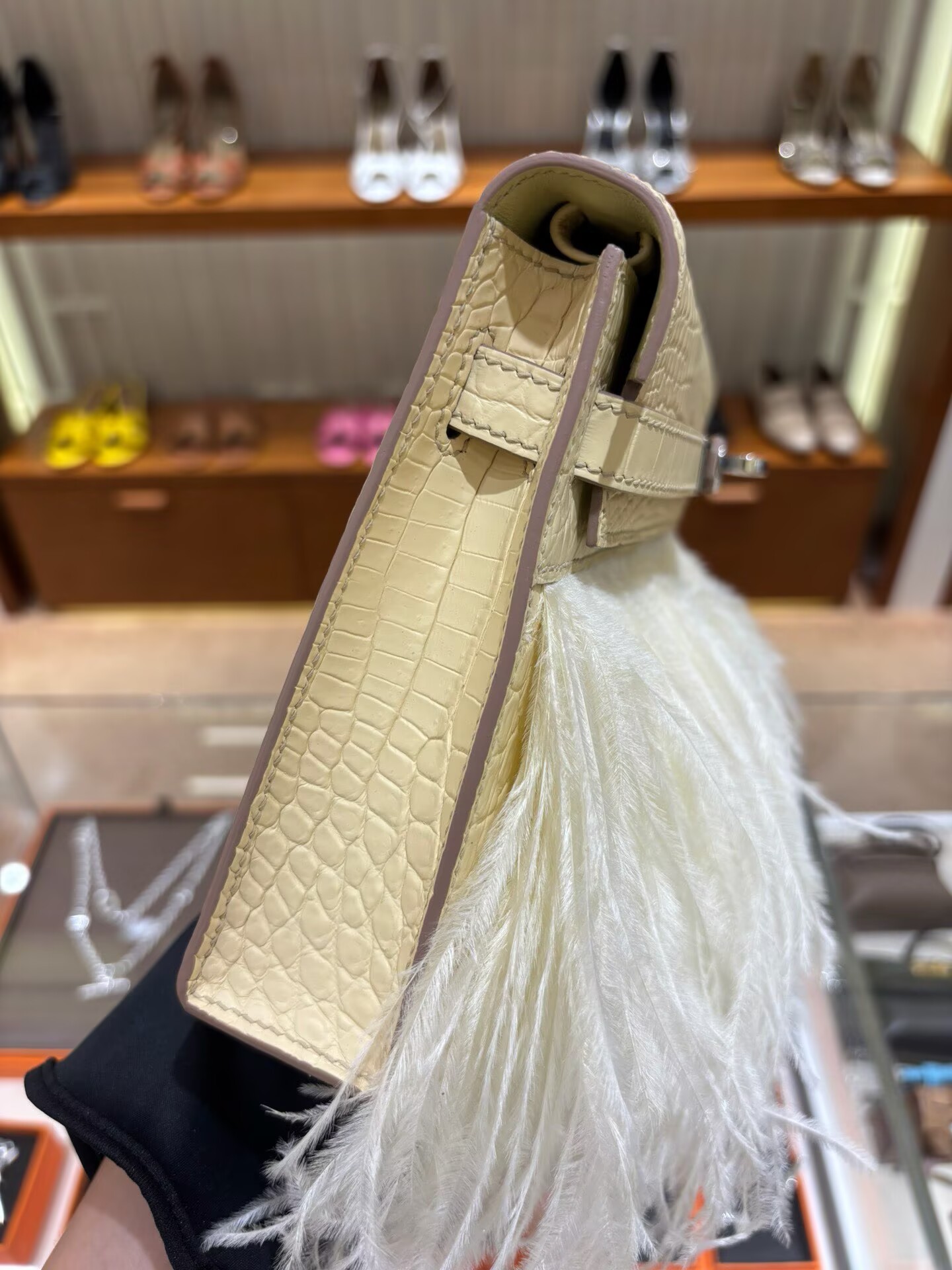Hermes Kelly Elan Original Crocodile Leather Ostich Feathers Bag 83210 Cream Hermes Kelly Elan Original Crocodile Leather Ostich Feathers Bag 83210 Cream