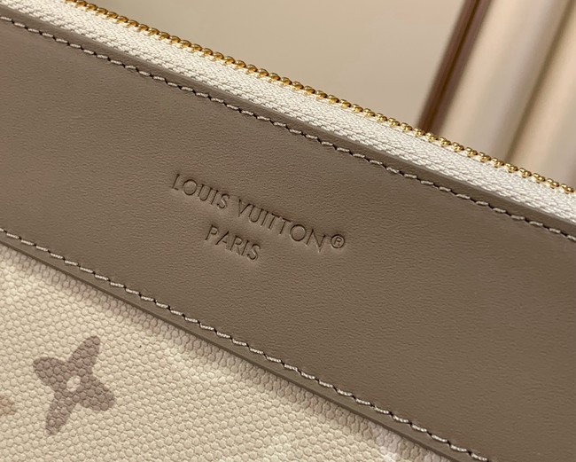 Louis Vuitton NEW Pochette Voyage Souple M29427 Sand Beige