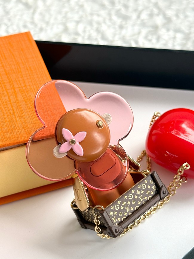 Louis Vuitton Charm M02486