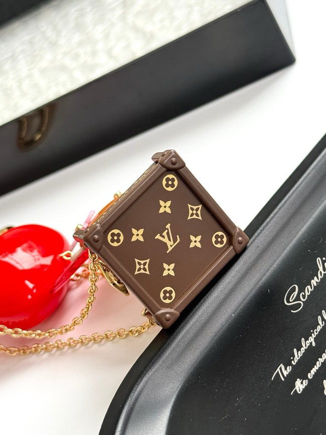 Louis Vuitton Charm M02486