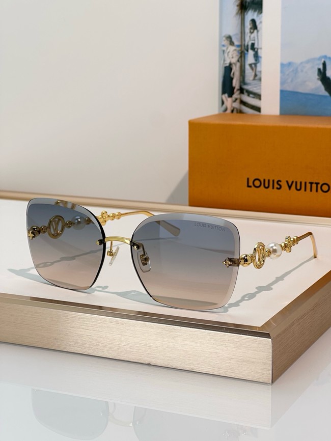 Louis Vuitton Sunglasses 260517-19
