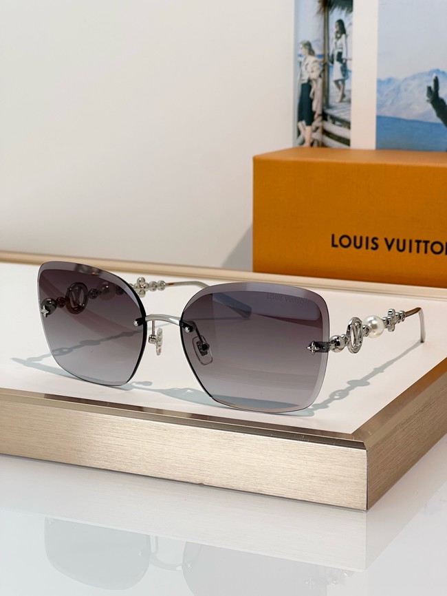 Louis Vuitton Sunglasses 260517-21