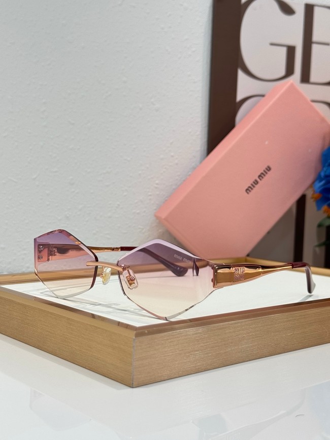 MIUMIU Sunglasses 260515-11