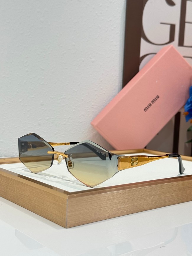 MIUMIU Sunglasses 260515-12