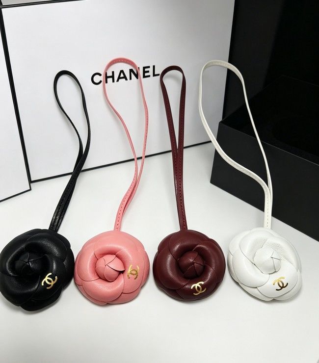 CHANEL charm 6598 Beige CHANEL charm 6598 Beige